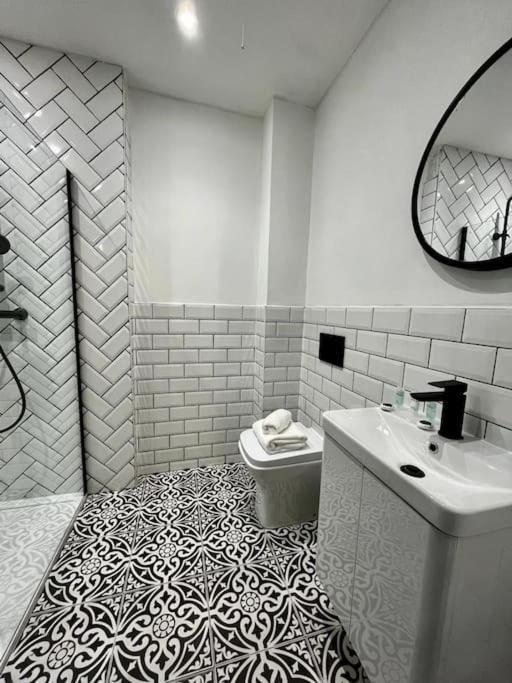 Stunning 1 Bed Apt In West End Глазгоу Екстериор снимка